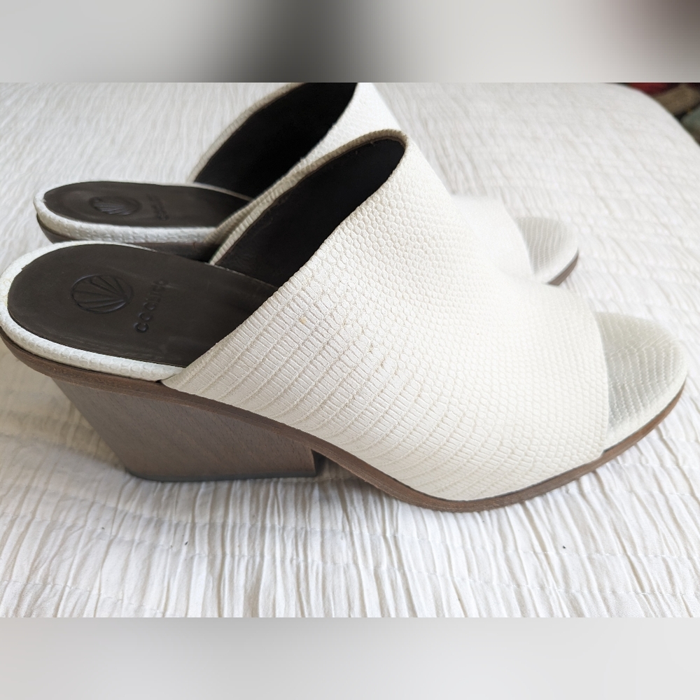 COCLICO Size 40 Sandals - Picture 4 of 9